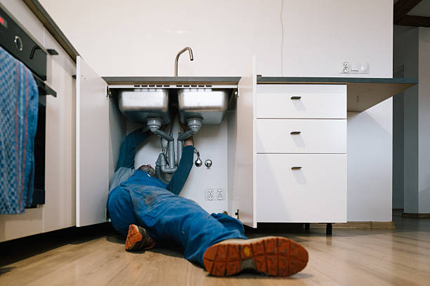 Professional Emergency Plumber technician working in Rossiter, PA